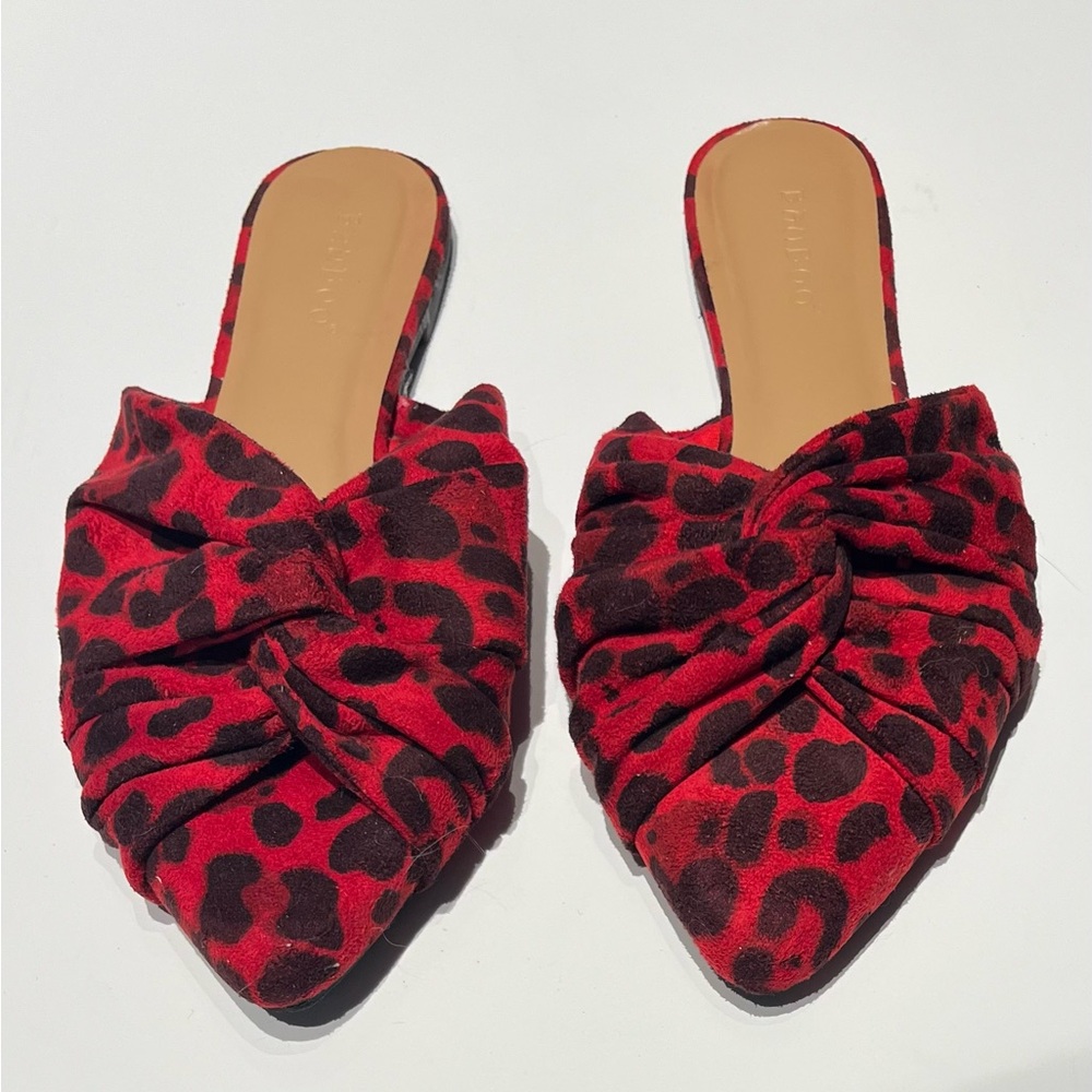 Bamboo Red and Black Knotted Red Leopard Print Mules - Picture 2 of 7